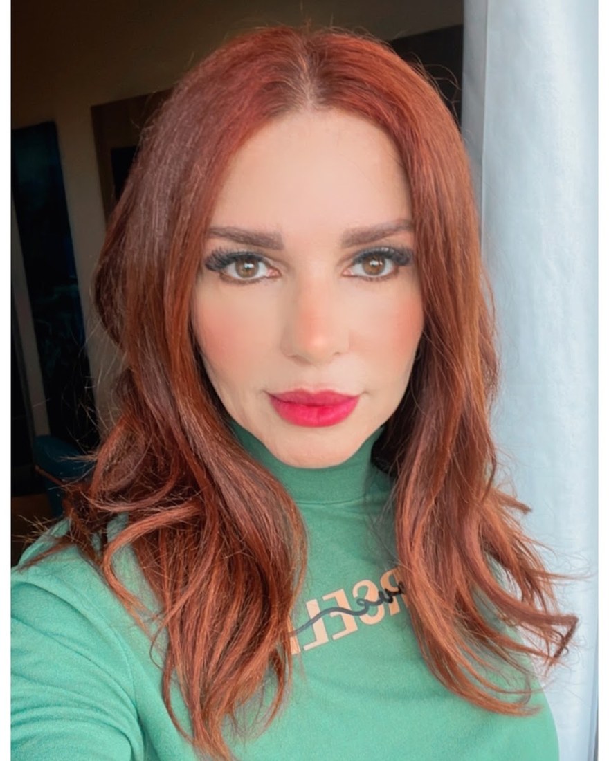 Retrato de Carla Rosa, que conduz o Universoo Quântico.